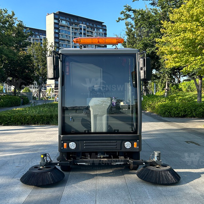 OR-S1800 240L四轮挂桶式清扫车